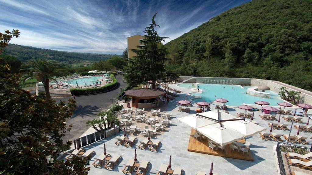 Complesso Termale Vescine Hotel Castelforte Exterior foto